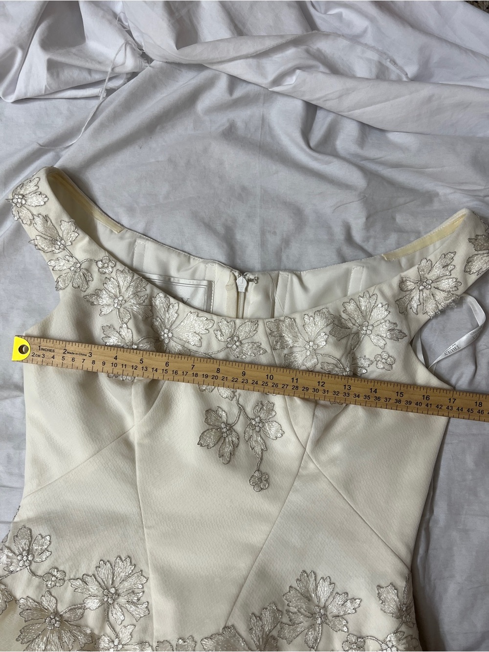 Zac Posen Off-the-Shoulder ivory Bridal Ball Gown - Picture 9 of 12
